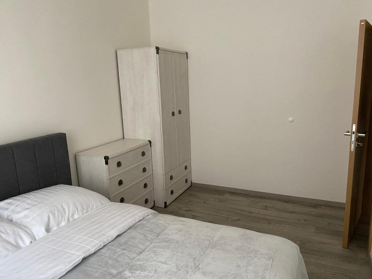 Klicperovo 3Kk Apartment Hradec Kralove Exterior photo