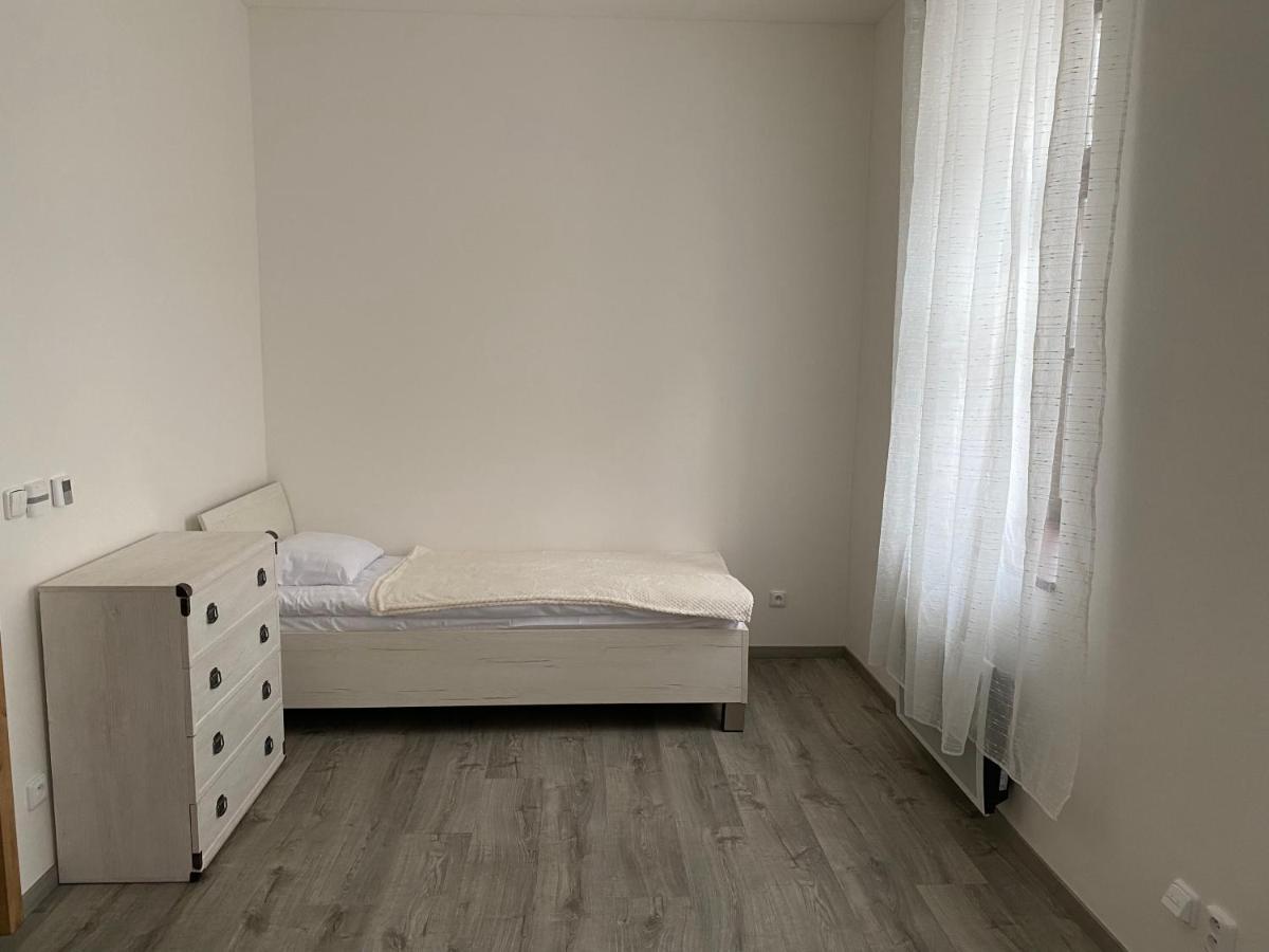 Klicperovo 3Kk Apartment Hradec Kralove Exterior photo
